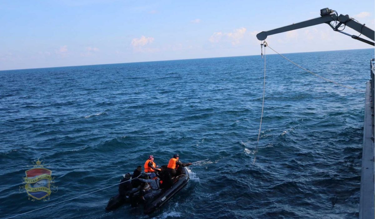 Marine van Thailand  heeft 3 bemanningsleden van de gezonken HTMS Sukhothai gevonden, 5 worden nog steeds vermist
