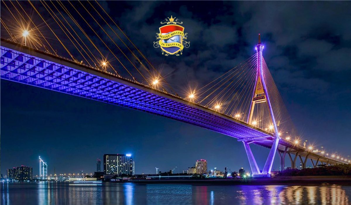 13 bruggen over de Chao Phraya rivier in Bangkok worden spectaculair verlicht om het nieuwe jaar in te luiden