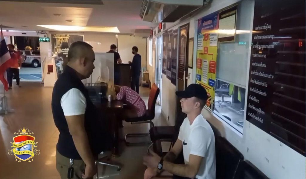 Russische toeristen zijn naar verluidt van duizenden dollars vanuit hun hotelkluizen in Pattaya berooft