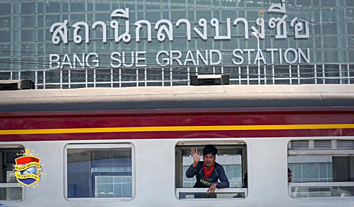 Treinpassagiers moesten uren wachten op het nieuwe centraal station van Bangkok