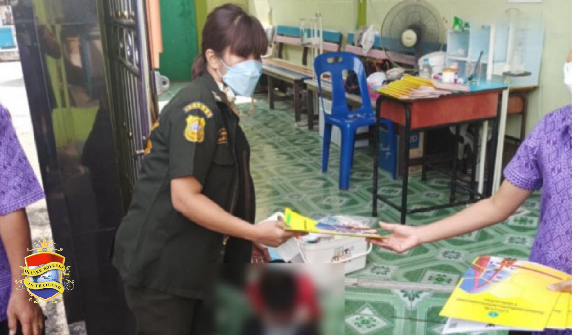 20 studenten in Samut Prakan in het ziekenhuis opgenomen met een vermoedelijke voedselvergiftiging