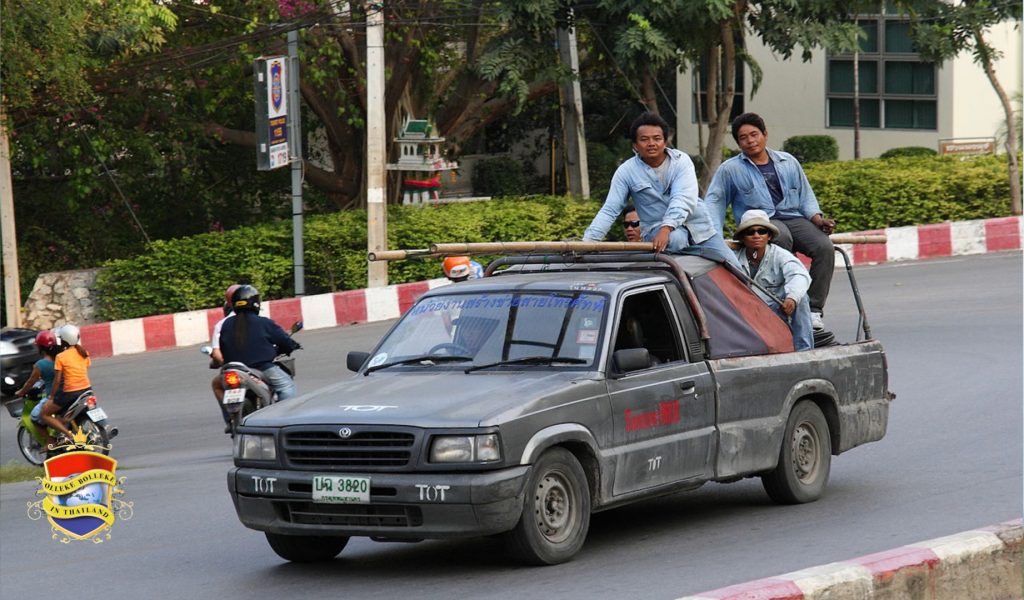 De pick-up trucks hebben een grote impact op de auto-industrie en economie van Thailand