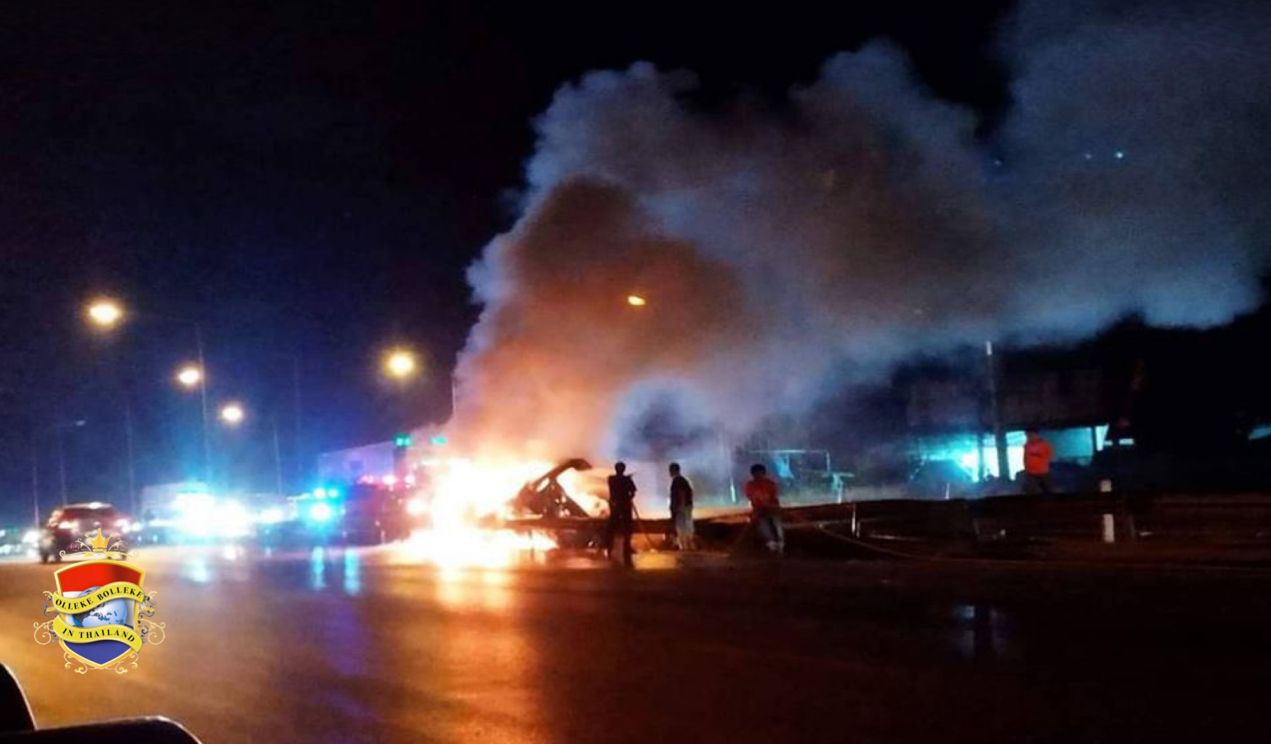 Ernstig busongeluk in Noordoost-Thailand, minibus rijdt in greppel en vliegt in brand 11 doden