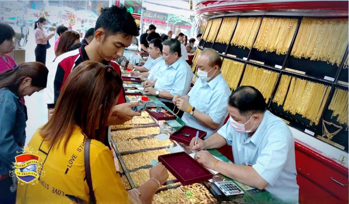 Terwijl veel Thaise burgers iedere baht twee keer moet omdraaien neemt de goudkoorts in aanloop van het Chinese Nieuwjaar toe
