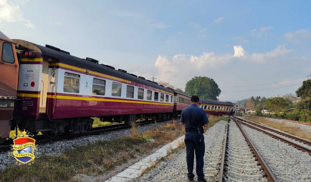 Goederentrein ontspoort in Prachuap Khiri Khan, geen gewonden maar diensten op drie zuidelijke routes gestremd 