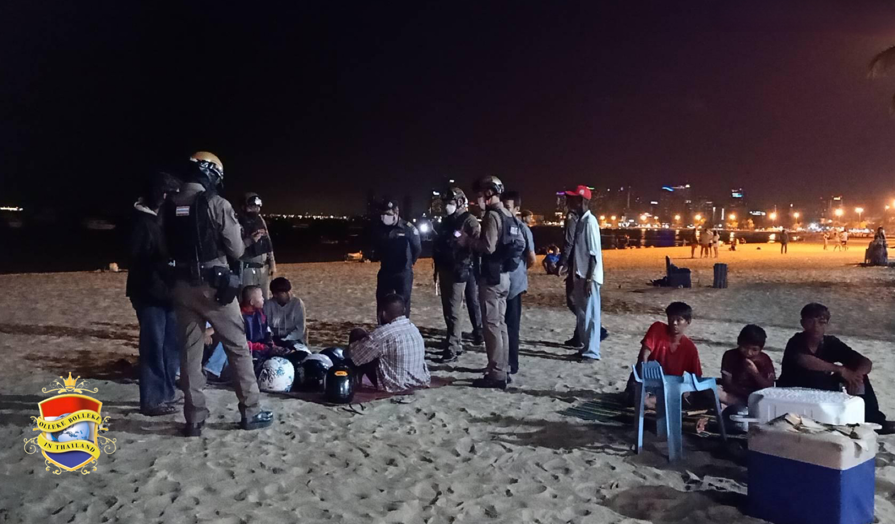 Politie van Pattaya ontdekt verborgen wapenarsenaal in een elektriciteitskast