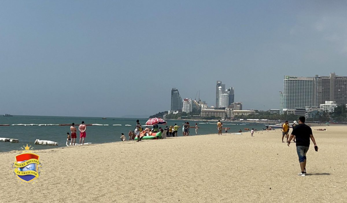 Buitenlandse toerist verdrinkt in de woelige zee bij Pattaya