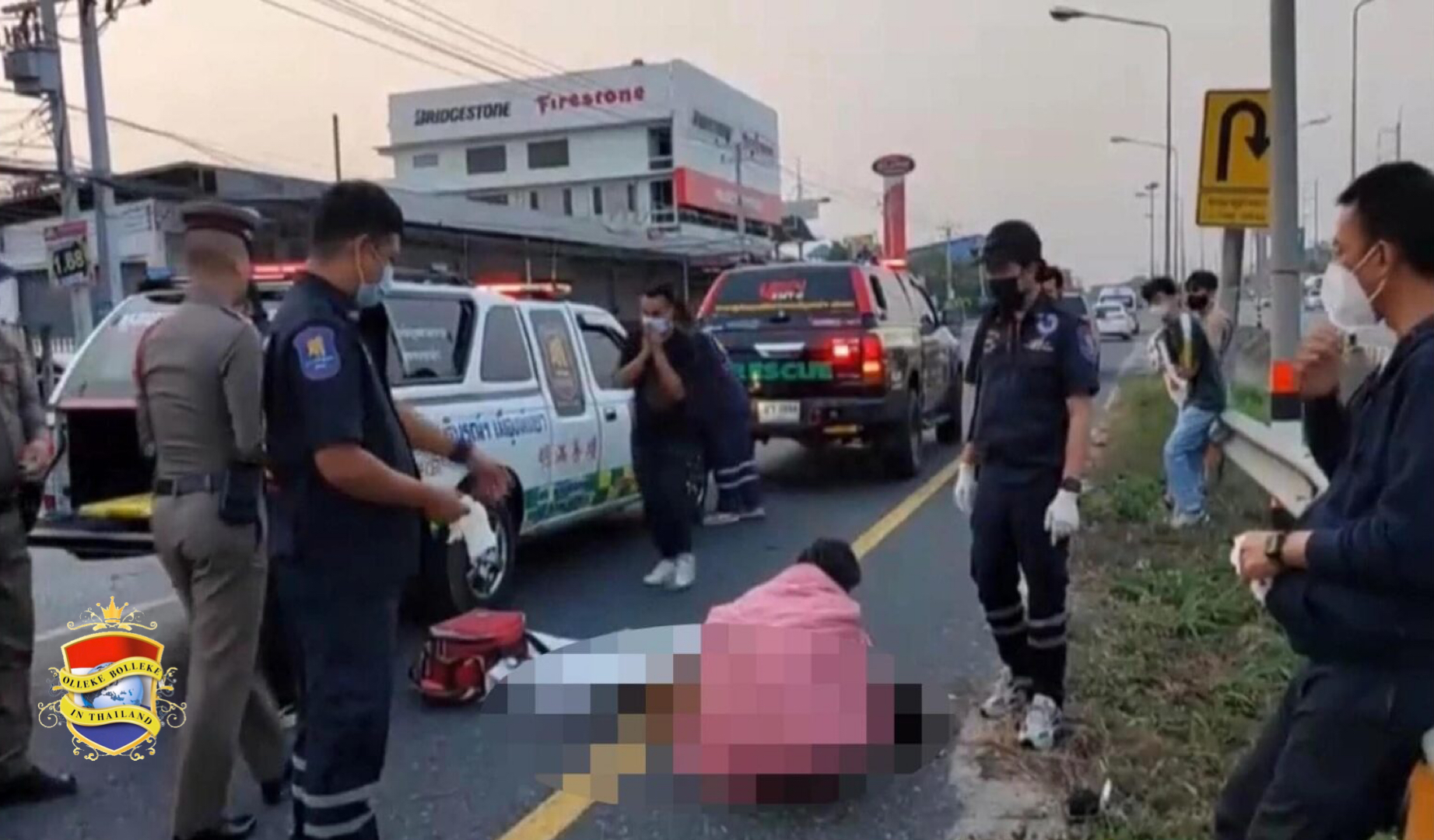 Schooldirecteur rijdt in Pattaya een 56-jarige dakloze van zijn sokken, de arme man overleeft het niet!
