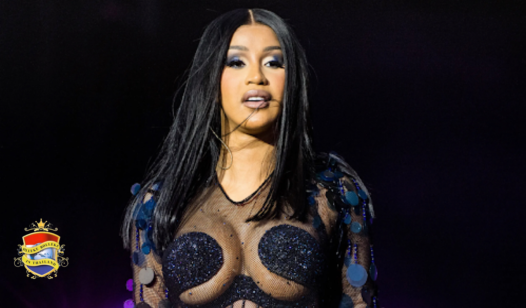 Cardi B arriveert in Thailand voor het Rolling Loud Music Festival in Pattaya