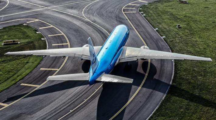 Regering Nederland ziet een verdere verhoging van de vliegtaks als een “serieuze optie”!