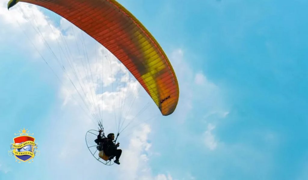 Thaise man komt om bij paramotor ongeval op de Mekong rivier in de Isaan