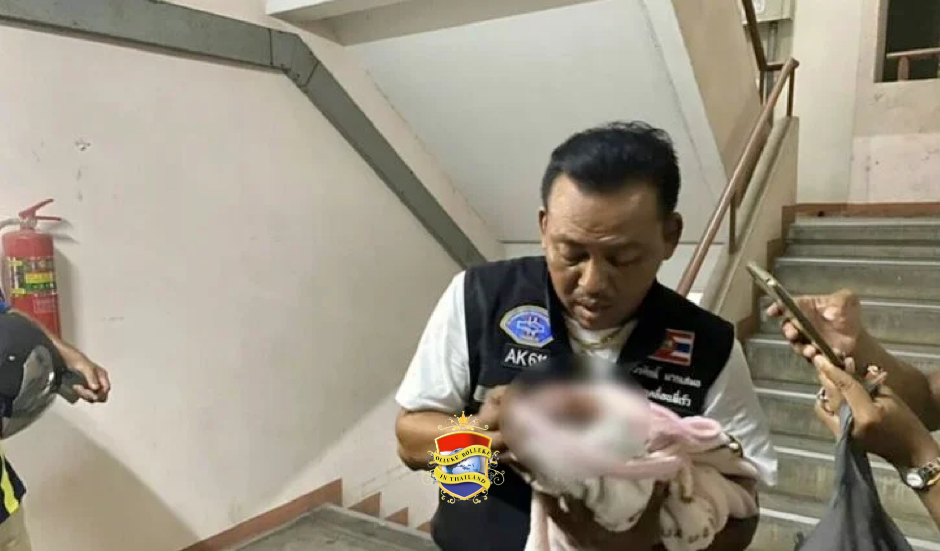 Thaise studente bevalt van een baby en verbergt deze op brandtrap