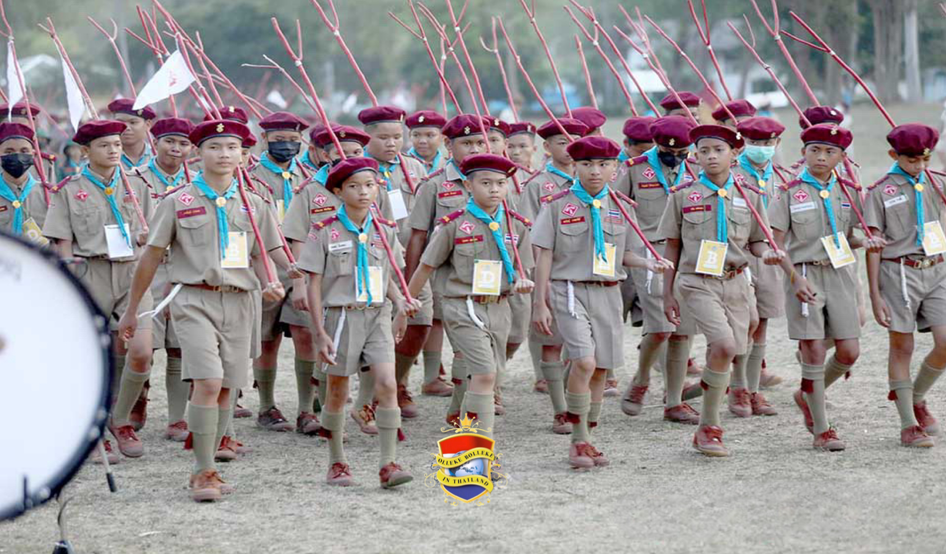 Burgemeester van Pattaya kondigt nieuwe regeling voor studenten aan met betrekking tot de scout uniformen