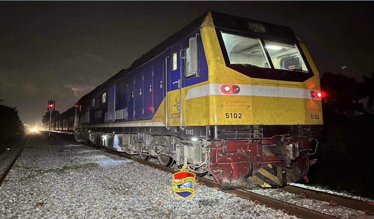 Thaise man pleegt in Pattaya zelfmoord door op de treinrails te gaan liggen