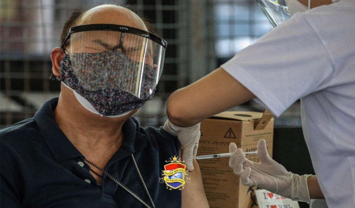 In Bangkok grote opkomst voor de herhaling vaccinaties voor het bivalente Covid19 vaccin