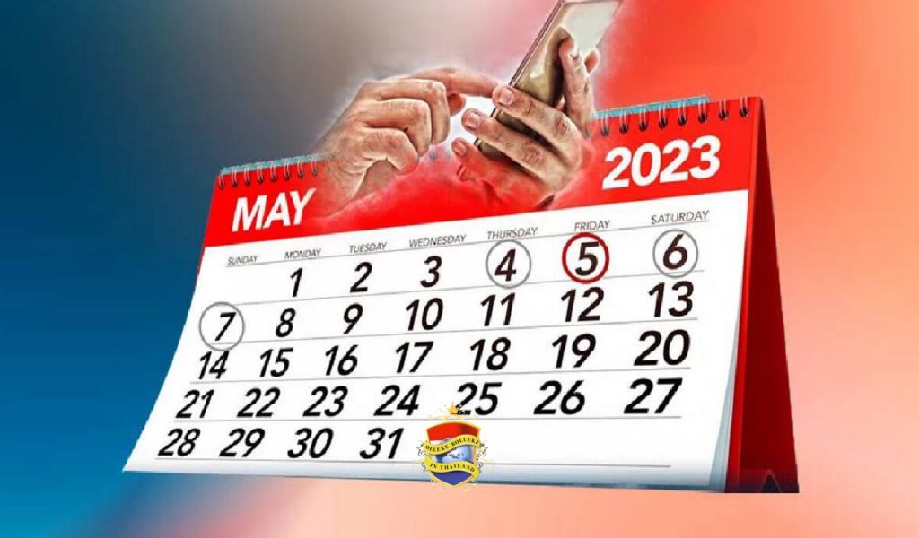 Het lange vakantieweekend begint, de immigratie is gesloten, en het tijdelijke alcoholverkoopverbod wordt van kracht