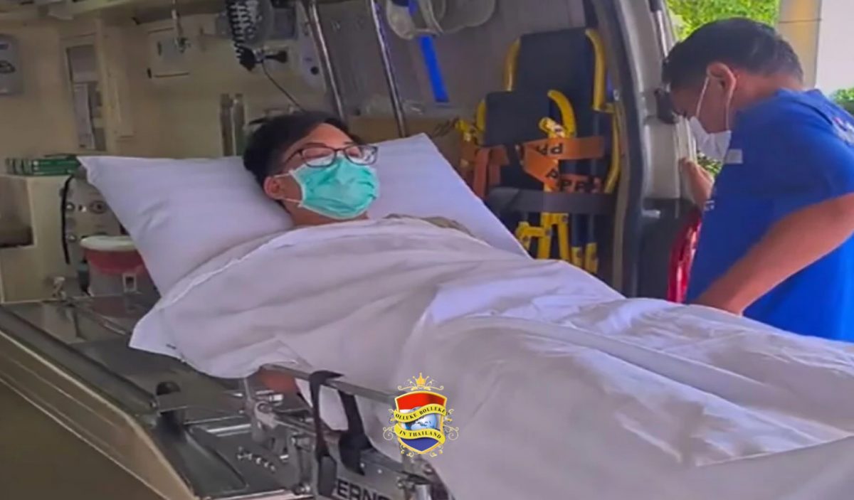 Zwaar zieke 19-jarige Thaise jongeman verlaat vastberaden de ziekenhuis intensive care om zijn stem uit te brengen bij de verkiezingen in Oost-Thailand