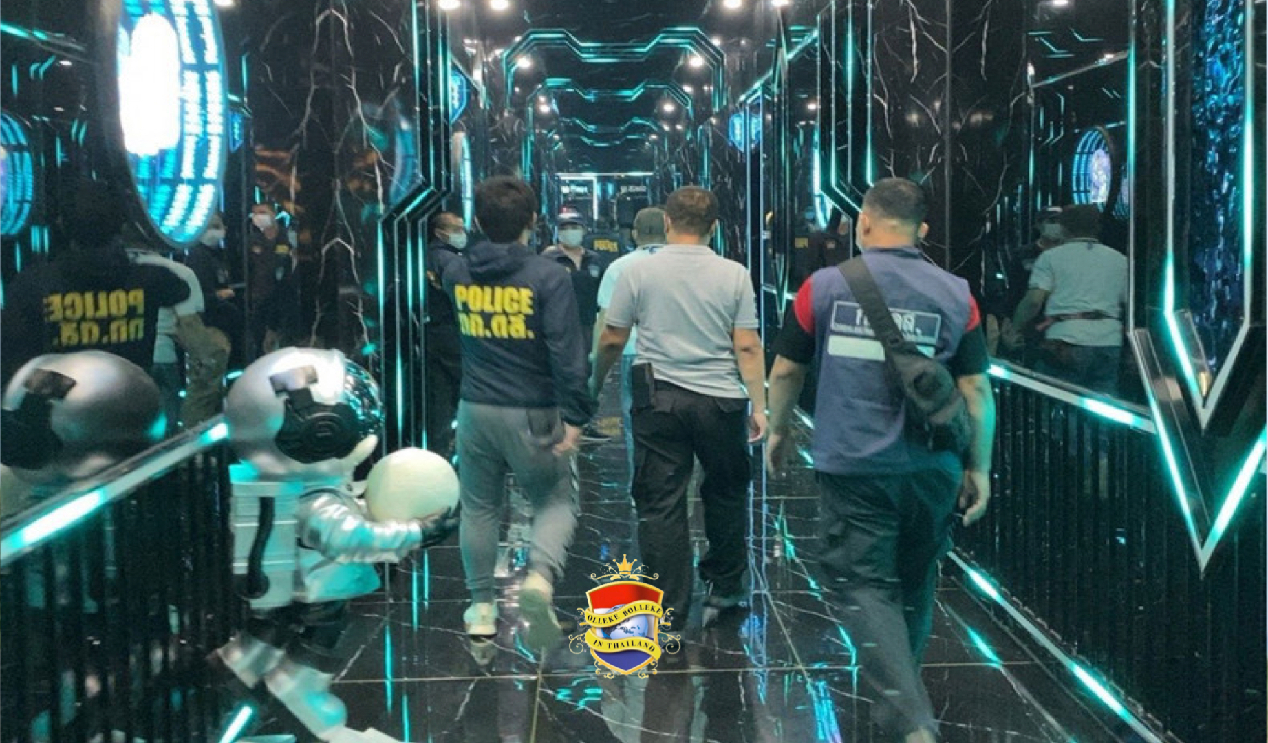 Politie Bangkok valt exclusieve Chinese karaoke club binnen en arresteert 48 Chinese staatsburgers en neemt illegale drugs in beslag