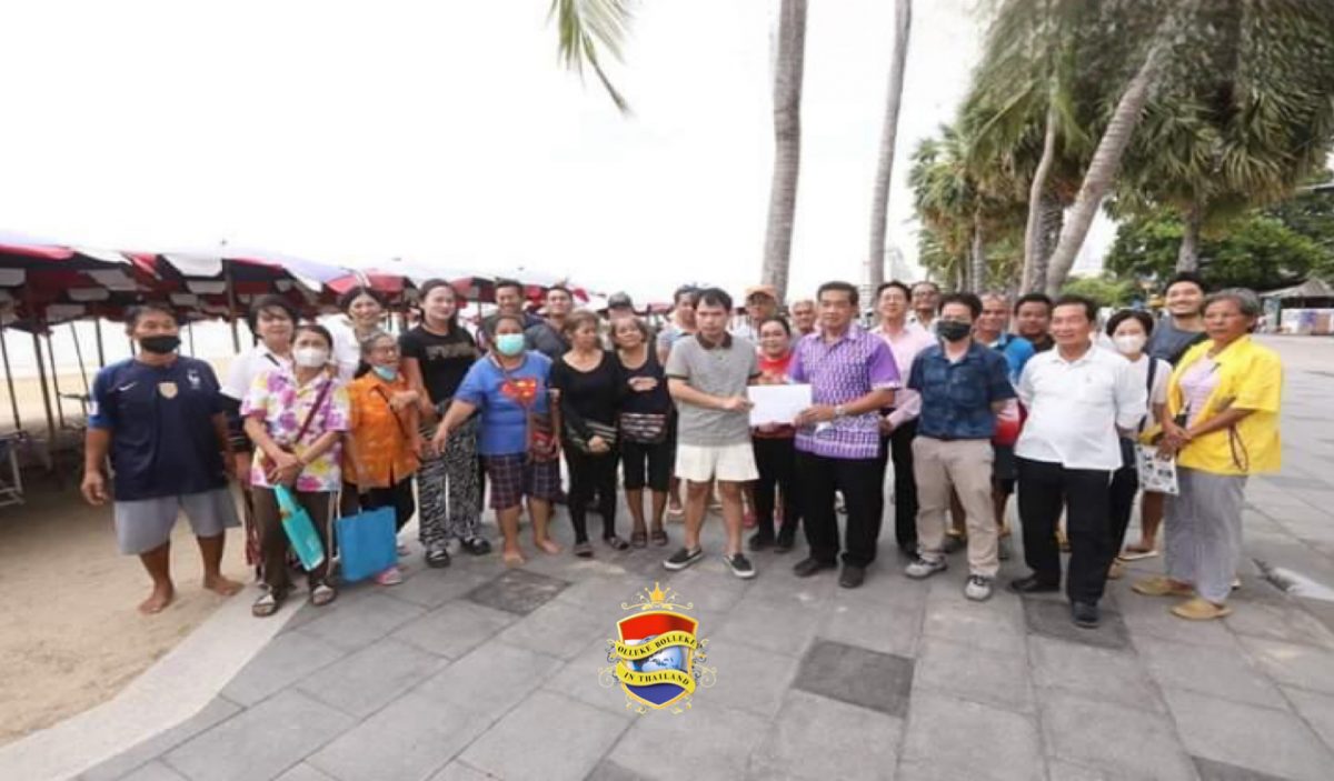 Strandverkopers vragen het stadsbestuur van Pattaya om het parkeren op Beach Road weer toe te staan