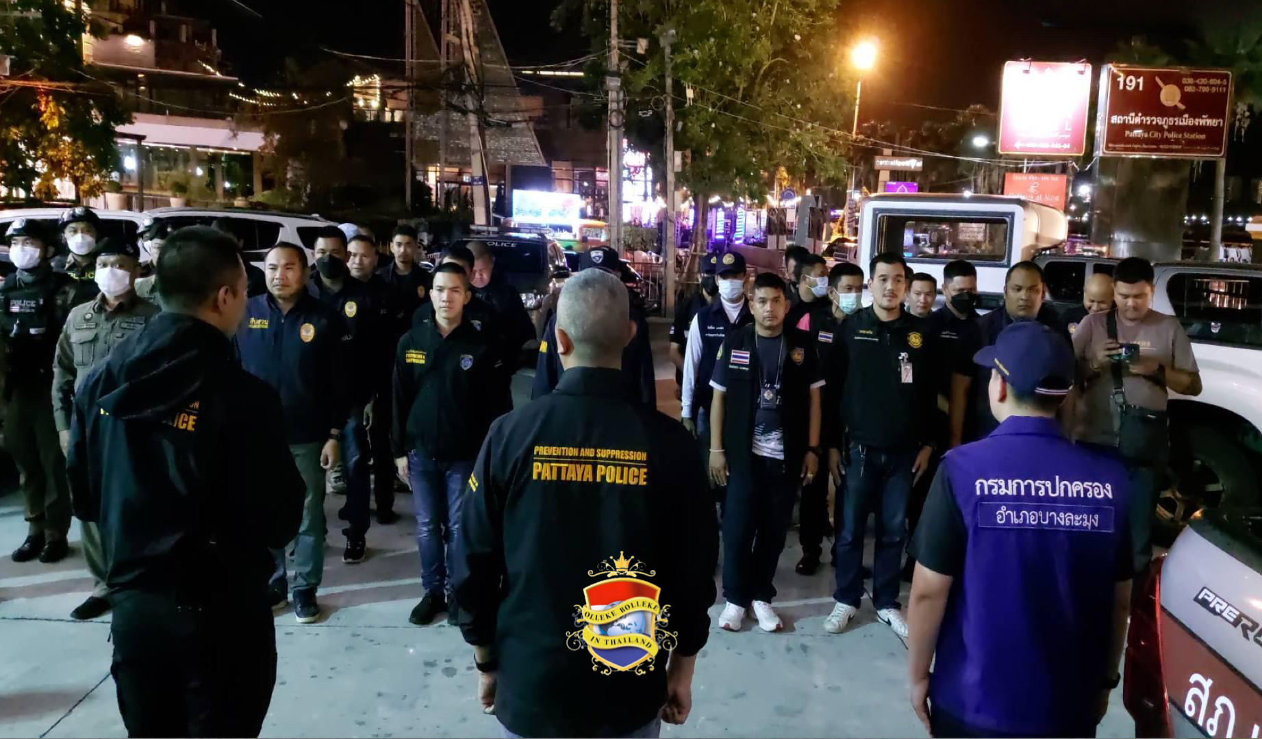 Gemeente Pattaya City gaat met ingang van maandag 3 juli straat verkopers op Walking Street weren