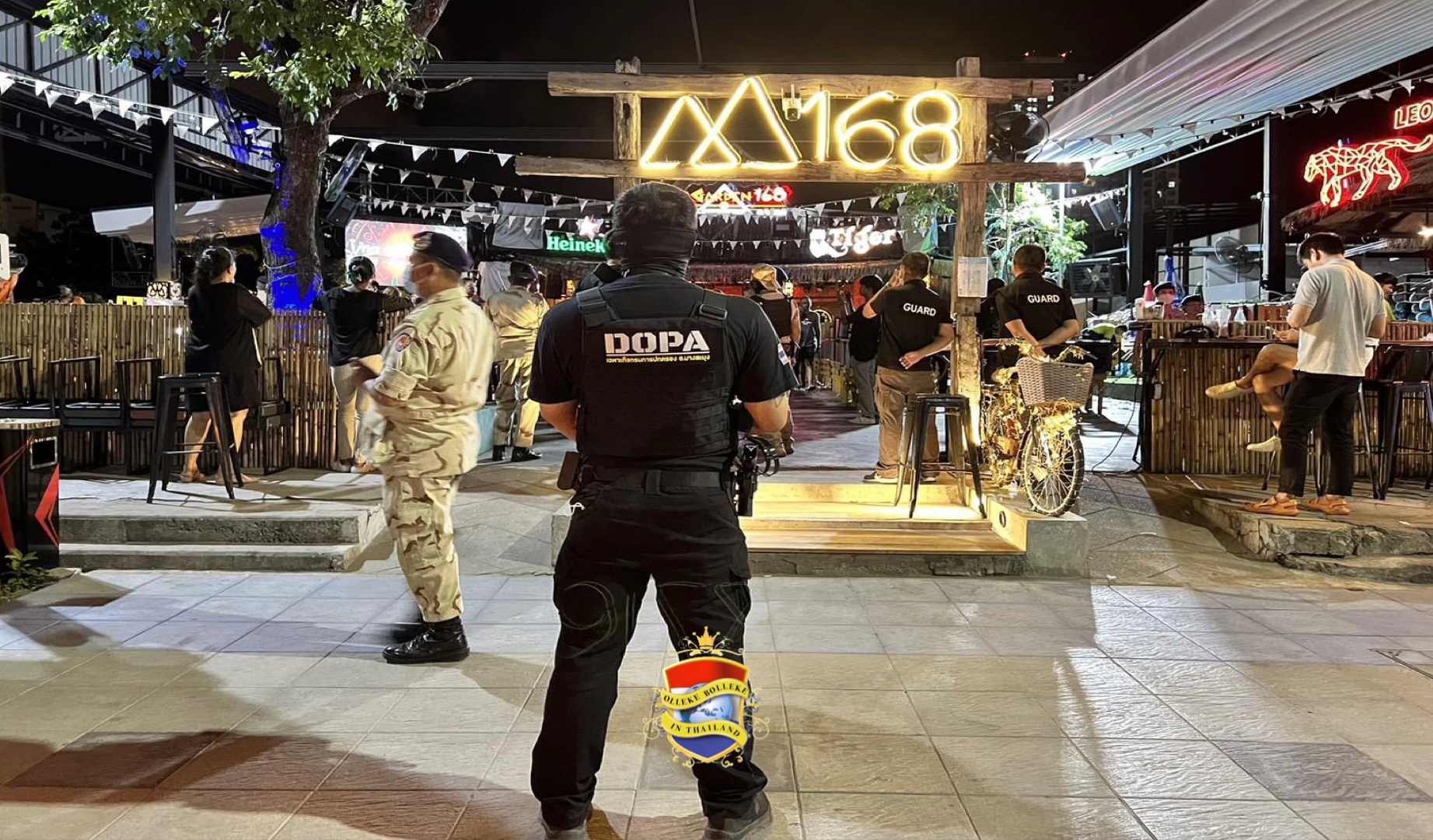 Drie vrouwelijke “feestbeesten” testte positief op drugs tijdens nachtelijke inval in Pattaya