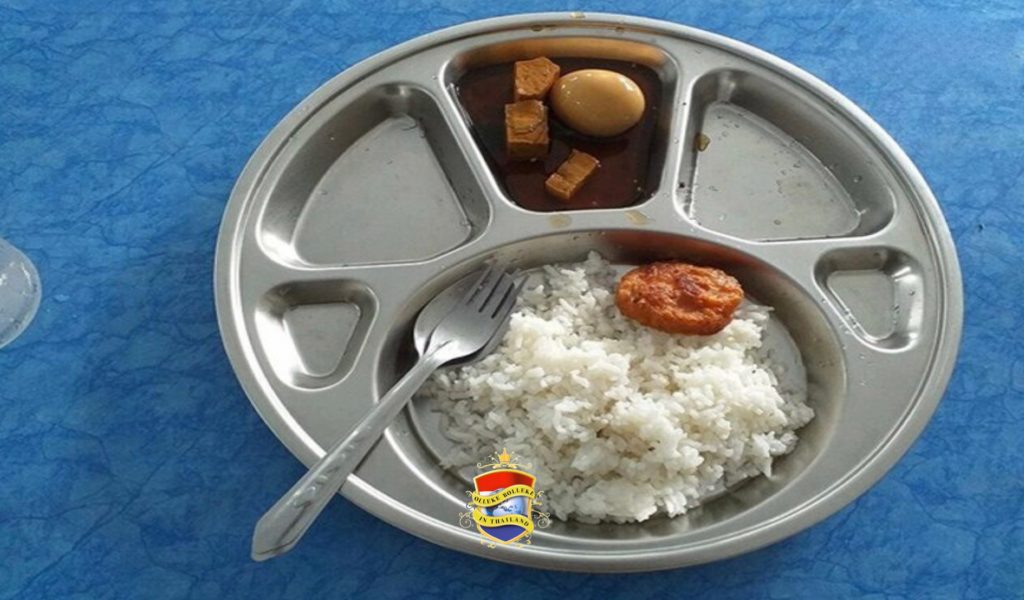 Foto’s van schoolmaaltijden veroorzaken verontwaardiging op sociale media in Thailand 