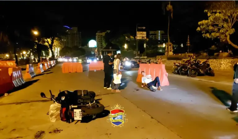 Baht-busje in Pattaya rijdt naar verluidt buitenlandse motorrijder aan en slaat op de vlucht