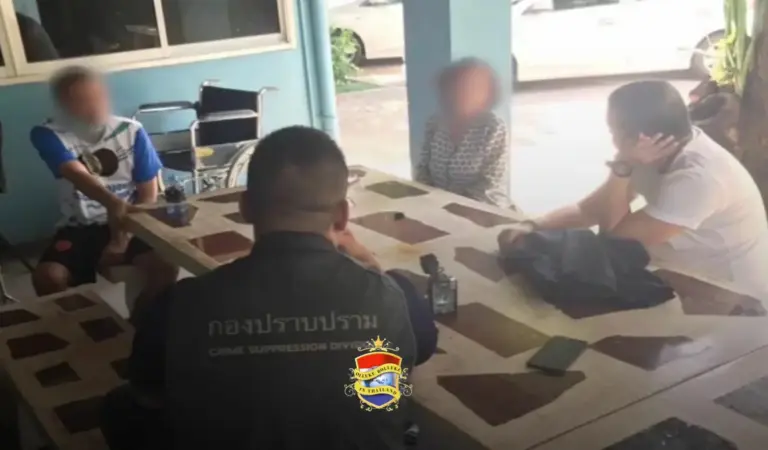 Voortvluchtige Thaise man na 17 jaar in Chonburi gearresteerd voor moord op een Engelsman in Pattaya 