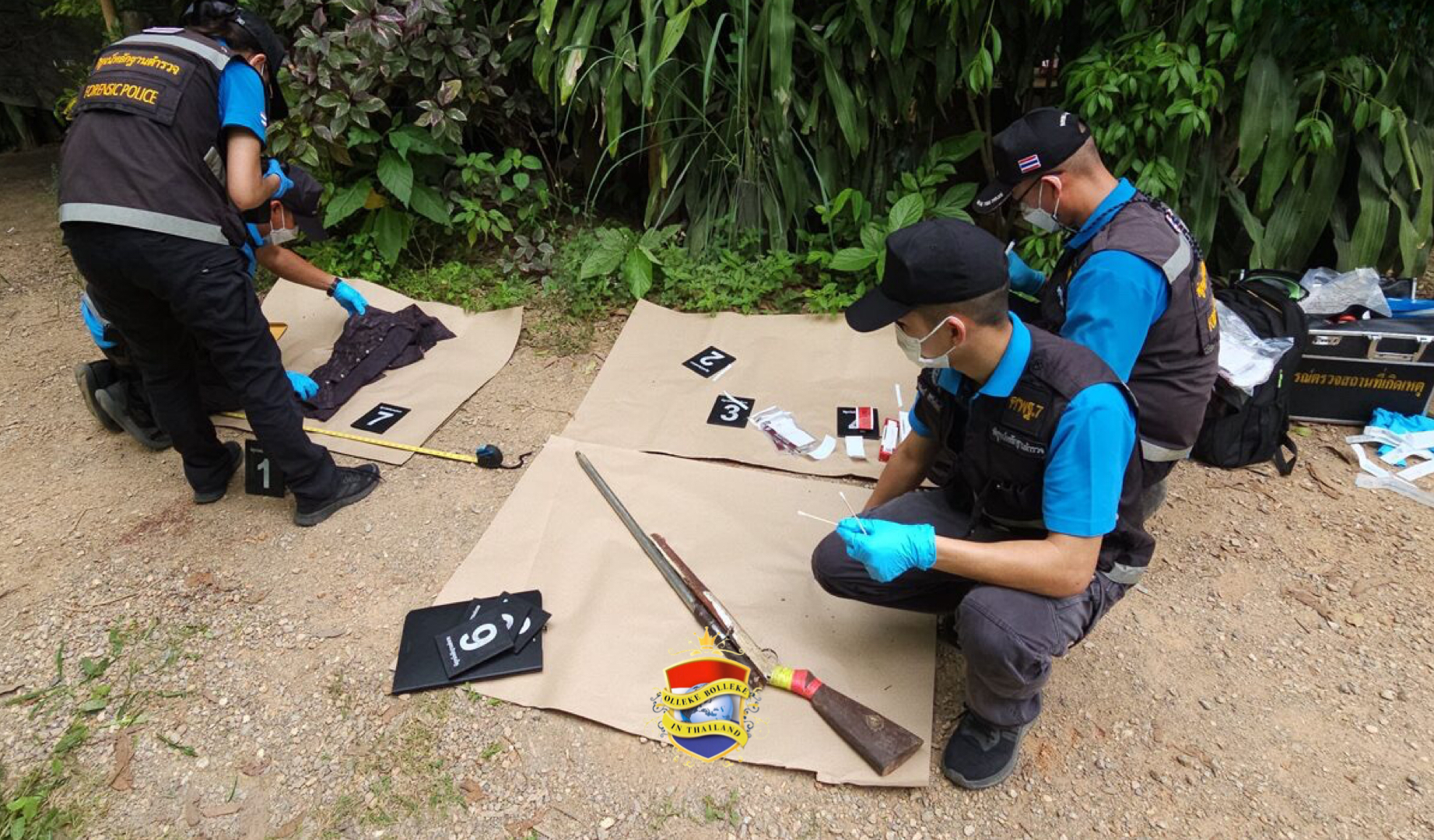 Thaise man schiet zichzelf in Ratchaburi neer terwijl hij een zelfgemaakt wapen bekijkt