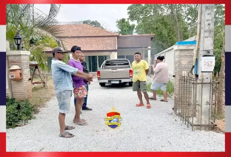 Uiterst brutale dieven wippen in Pattaya een zware metalen poort uit de scharnieren en gaan ermee vandoor