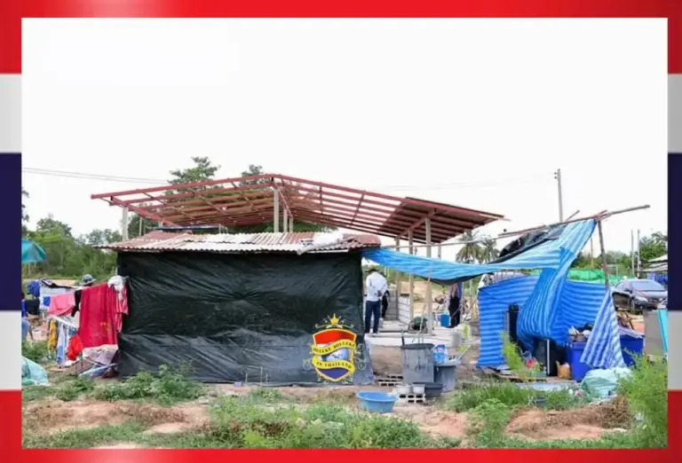 Een kerk van Pattaya bouwt voor een behoeftige familie een nieuw huis 