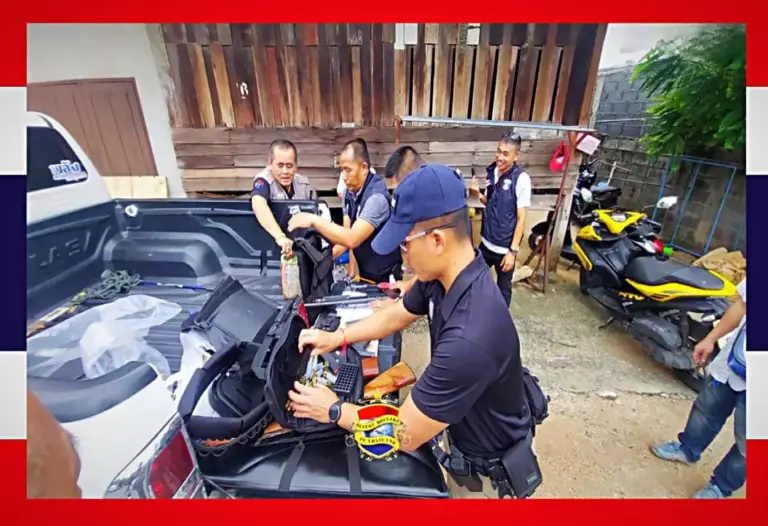 Politie Chonburi neemt arsenaal aan vuurwapens in beslag van Thaise man nadat de man op Facebook met zijn wapens pronkte