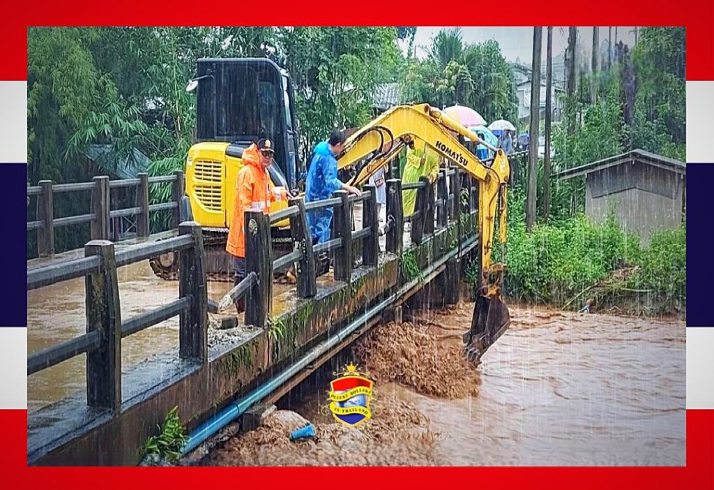 De moesson zorgt ervoor dat het zeker tot donderdag pijpenstelen blijft regenen, wees alert op overstromingen 