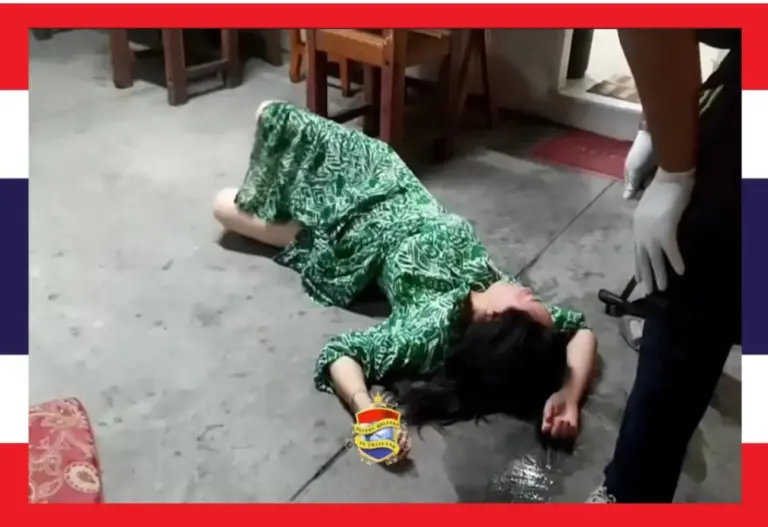 Ladderzatte Chinese vrouw naar politiebureau gebracht na het veroorzaken van een auto-ongeluk in Pattaya