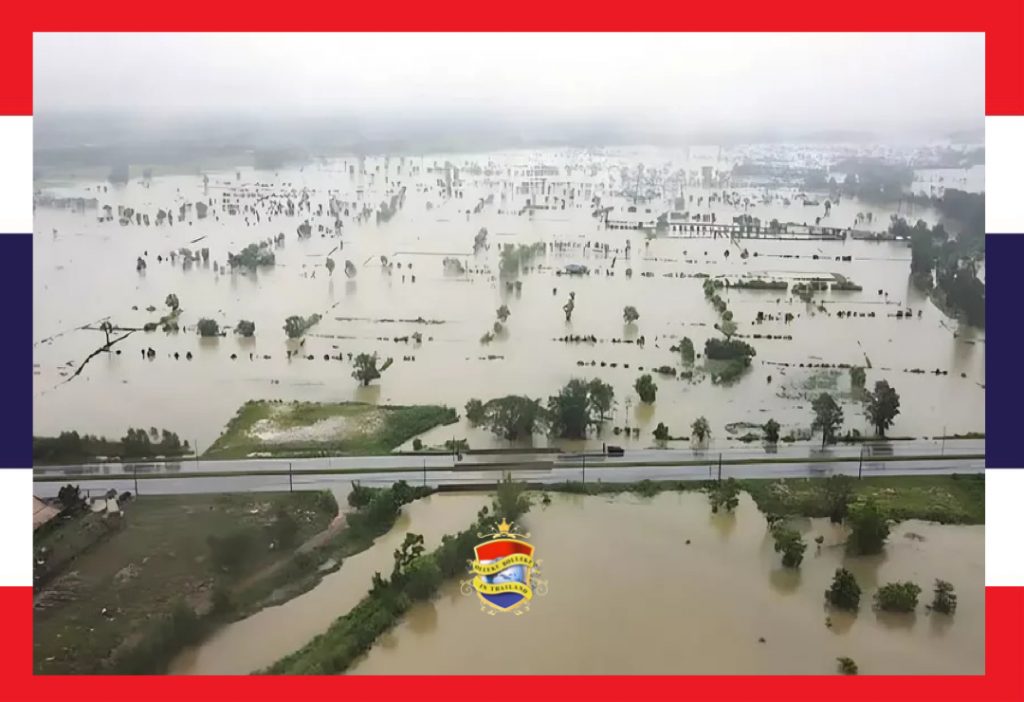 Zware regenval zet de rijstvelden in de noorden van Thailand onder water