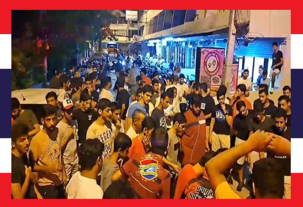 Koeweitse toerist gewond bij motorongeluk, vrienden verhinderen reddingswerkers in Pattaya hun werk te doen