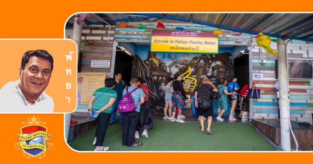 De drijvende markt van Pattaya is na de verwoestende brand van vorige week weer geopend