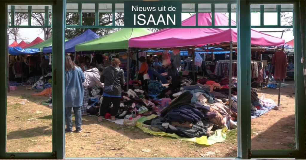 Het weer wordt kouder, tweedehands truien op de markt van Chong Chom in Noordoost-Thailand verkopen goed.