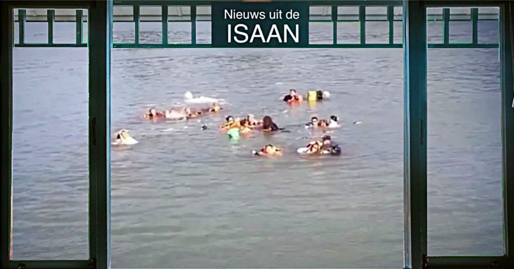 22 mensen uit de Mekong rivier in Noordoost-Thailand gered nadat hun boten naar de kelder gingen