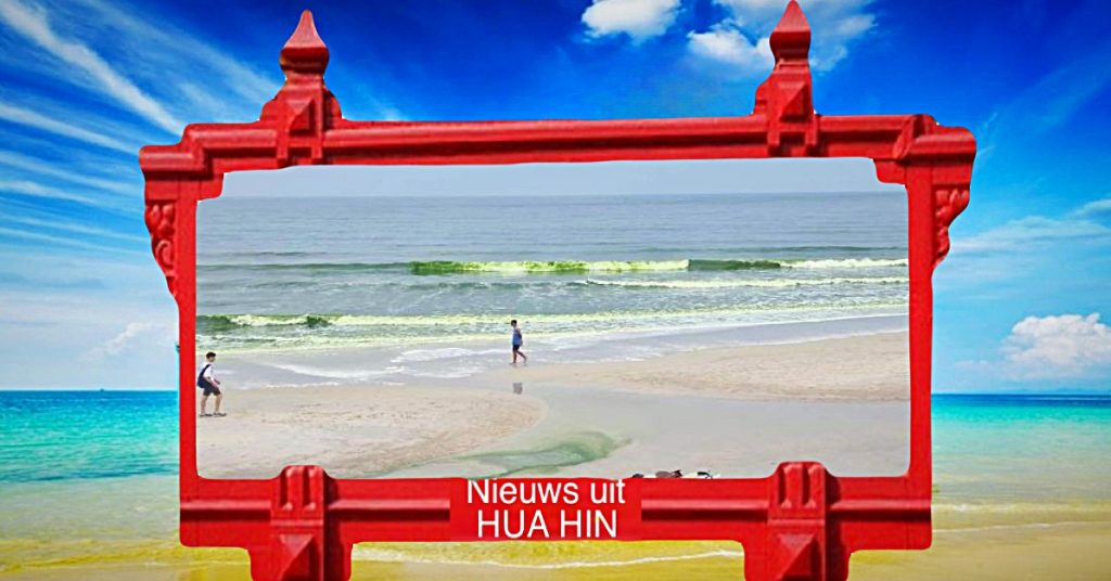 Planktonbloei op het strand van Hua Hin kleurt overdag watergroen en ’s nachts neonblauw