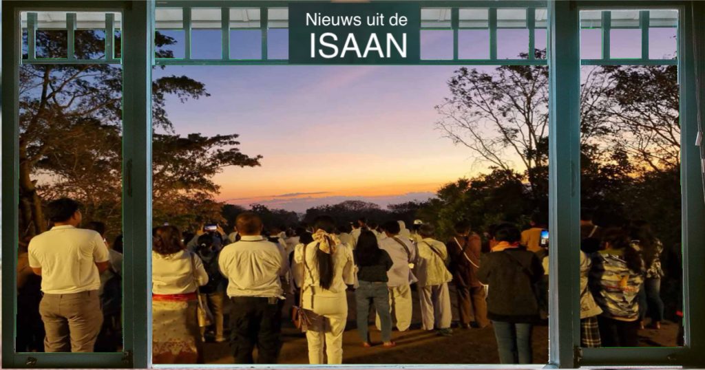 Duizenden mensen komen in Thailand bijeen voor de nieuwjaarszegeningen