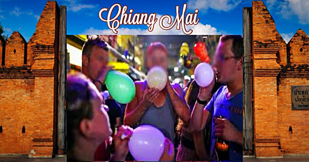De verkoop van met lachgas gevulde ballonnen barst in Chiang Mai als een zeepbel uit elkaar