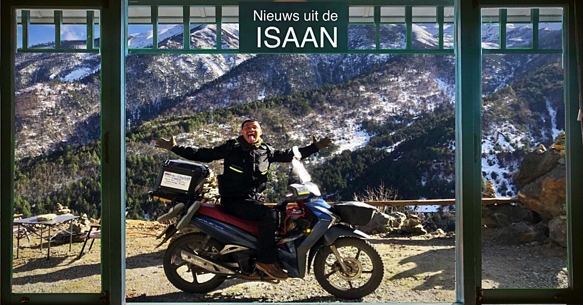Thaise man doet het onmogelijke en rijd op zijn motorfiets van Noordoost-Thailand naar China