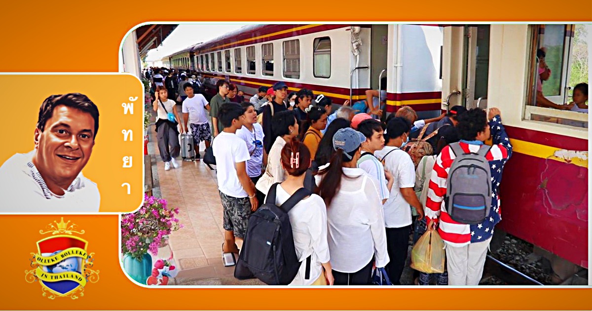 Drukte op het treinstation van Pattaya nu de Songkran toeristen huiswaarts keren