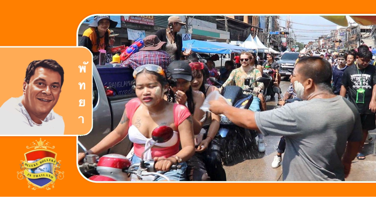 De feestvreugde van Songkran brengt vreugde en verkeer naar de oude markt van Naklua 
