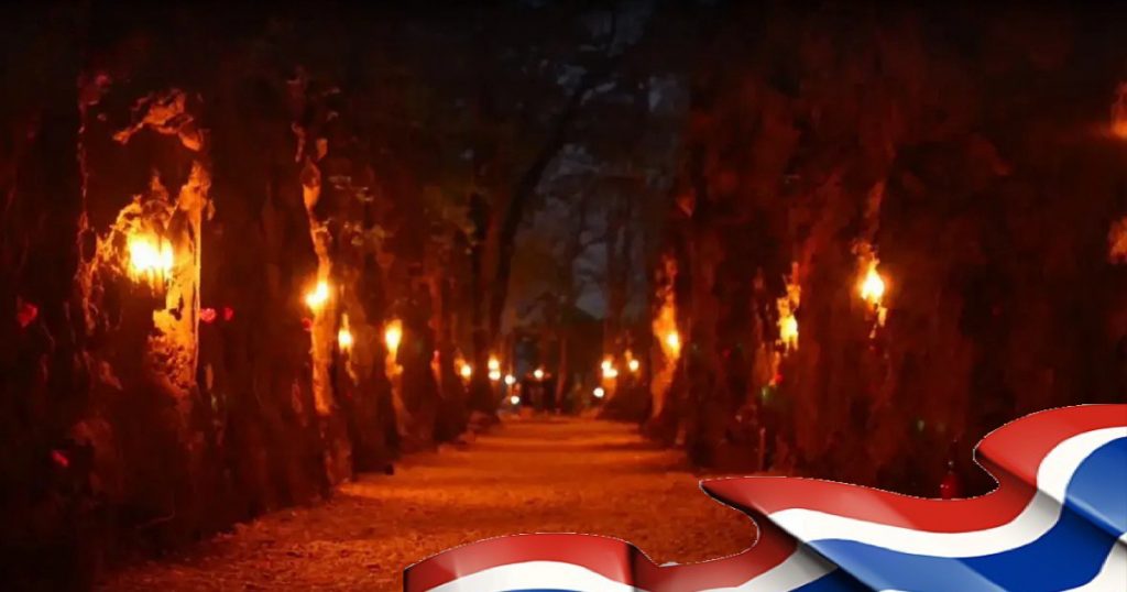 In de “Hellfire Pass” zijn gisteren de slachtoffers van de dodenspoorlijn in Kanchanaburi (Centraal Thailand) met een speciale ceremonie herdacht