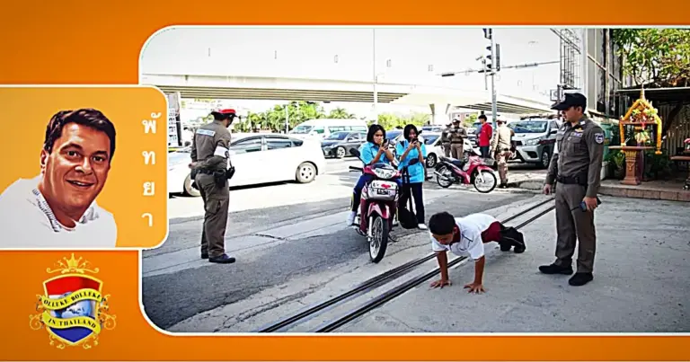 Politie Pattaya laat studenten push-ups doen in plaats van de boete voor een verkeersovertreding te laten betalen 
