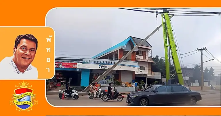 Door een blunder van de aannemer werd een motorrijder in Pattaya bijna onthoofd