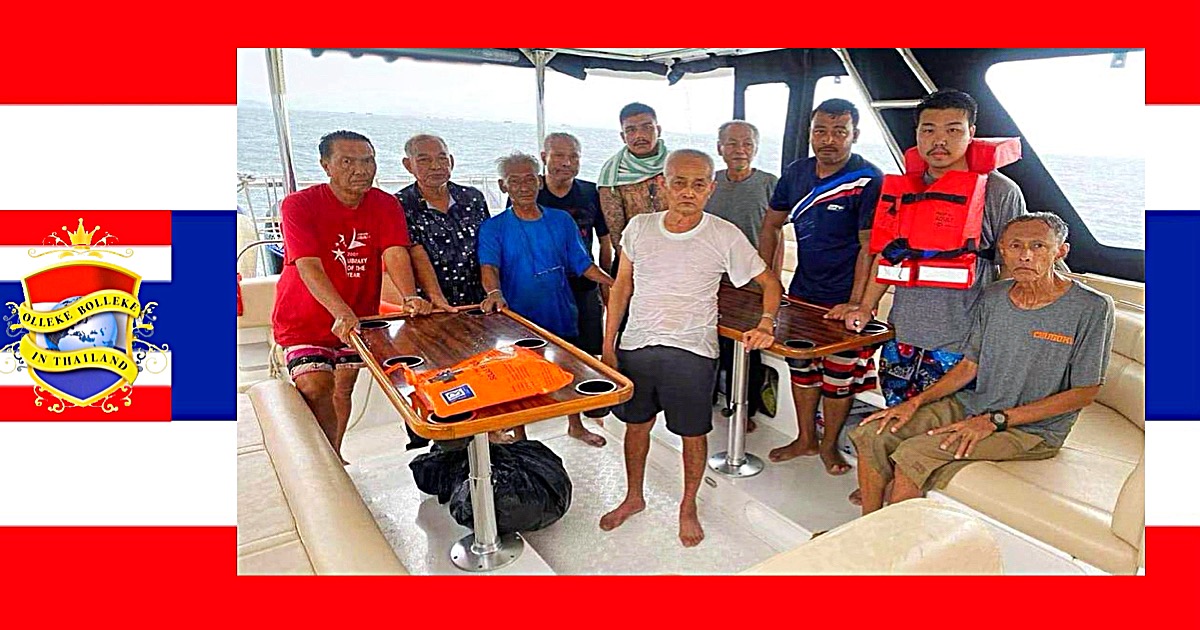 Tien Thaise bemanningsleden gered nadat hun containerschip in de Golf van Thailand naar de kelder zonk