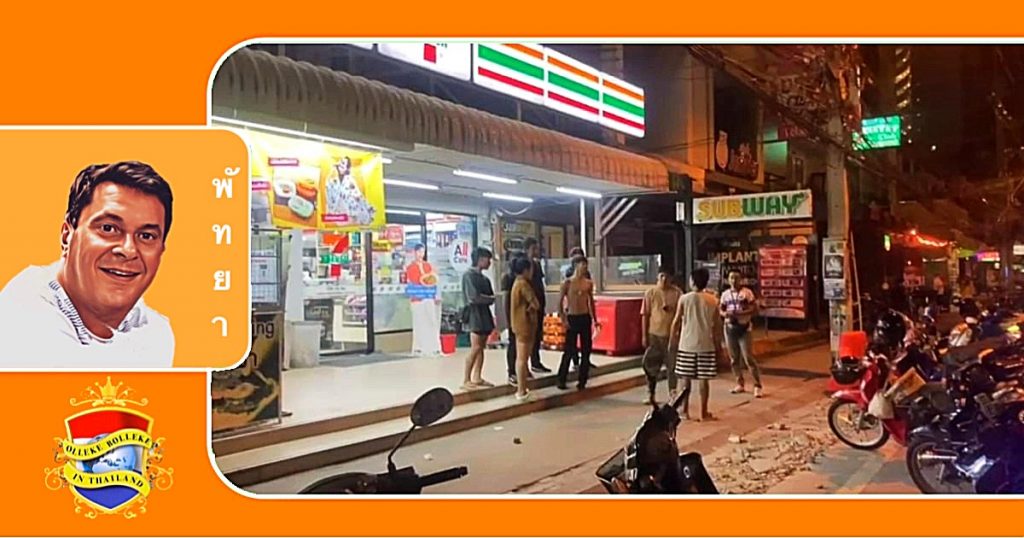 In Pattaya werd uit jaloezie een jonge bink voor een 7/Eleven winkel in het Jomtien complex neergestoken  